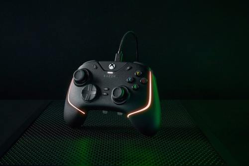Console Razer Wolverine V2 Chroma Black 26T0160