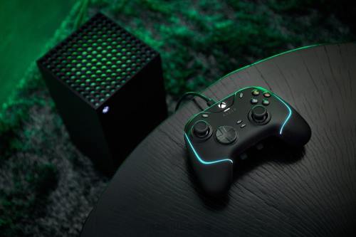Console Razer Wolverine V2 Chroma Black 26T0160