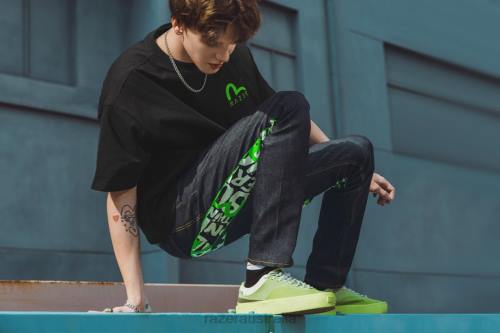 Apparel Razer EVISU Daicock Print with Embroidery Carrot-Fit Jeans #2017 One Color 26T0192